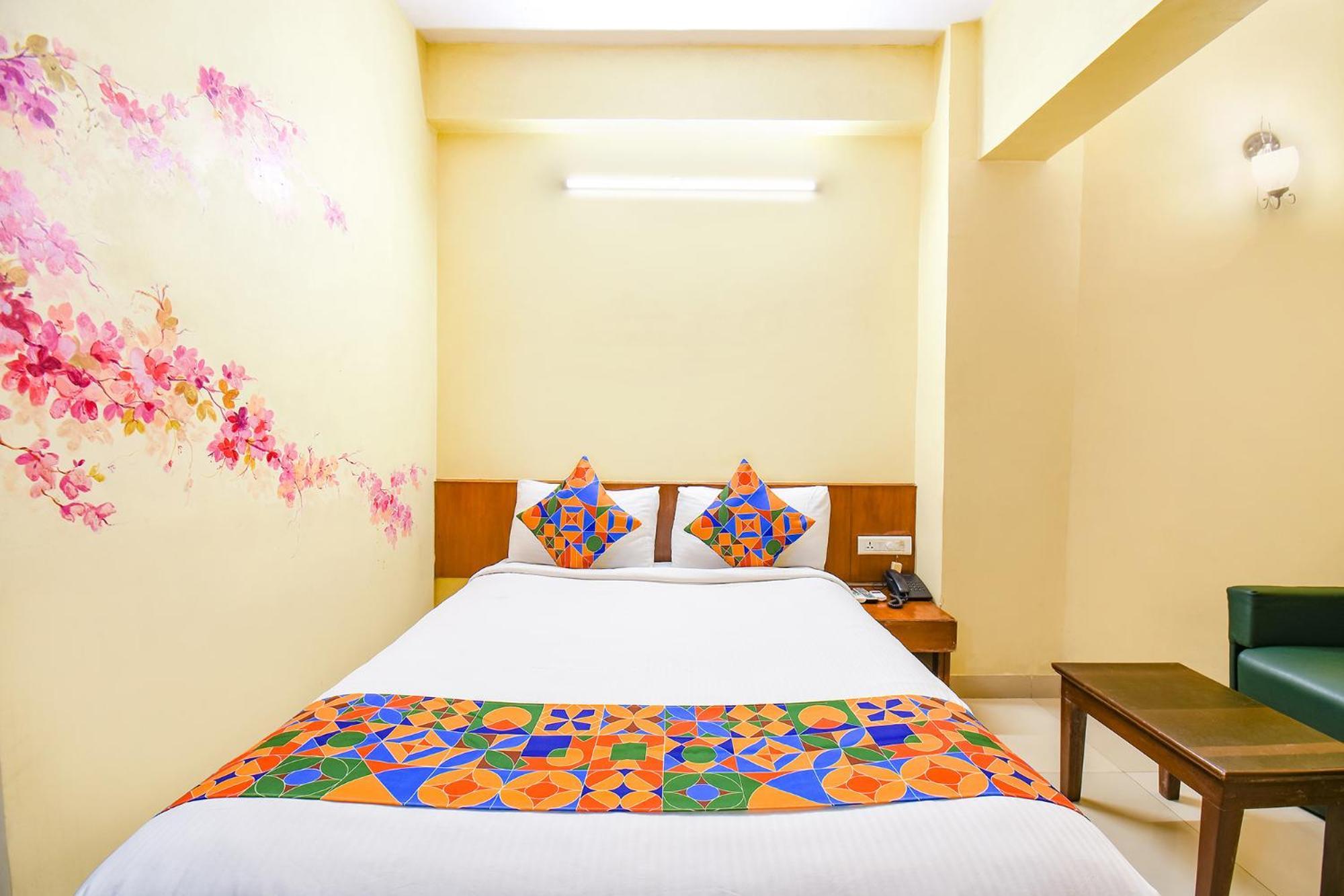 Fabhotel Prime Yash Residency - Nr Lonavala Railway Station Exterior photo