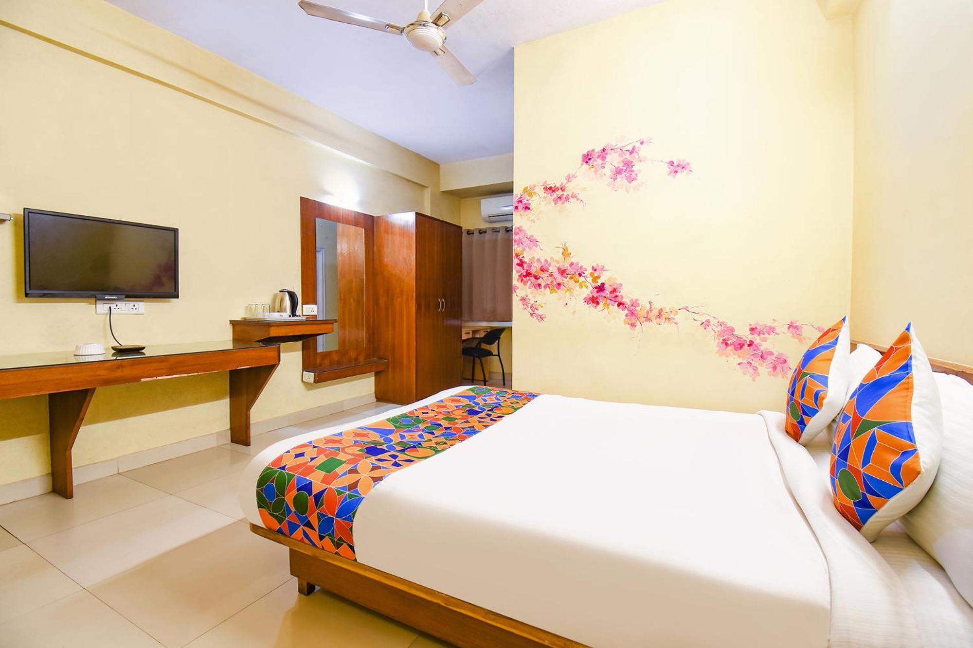 Fabhotel Prime Yash Residency - Nr Lonavala Railway Station Exterior photo